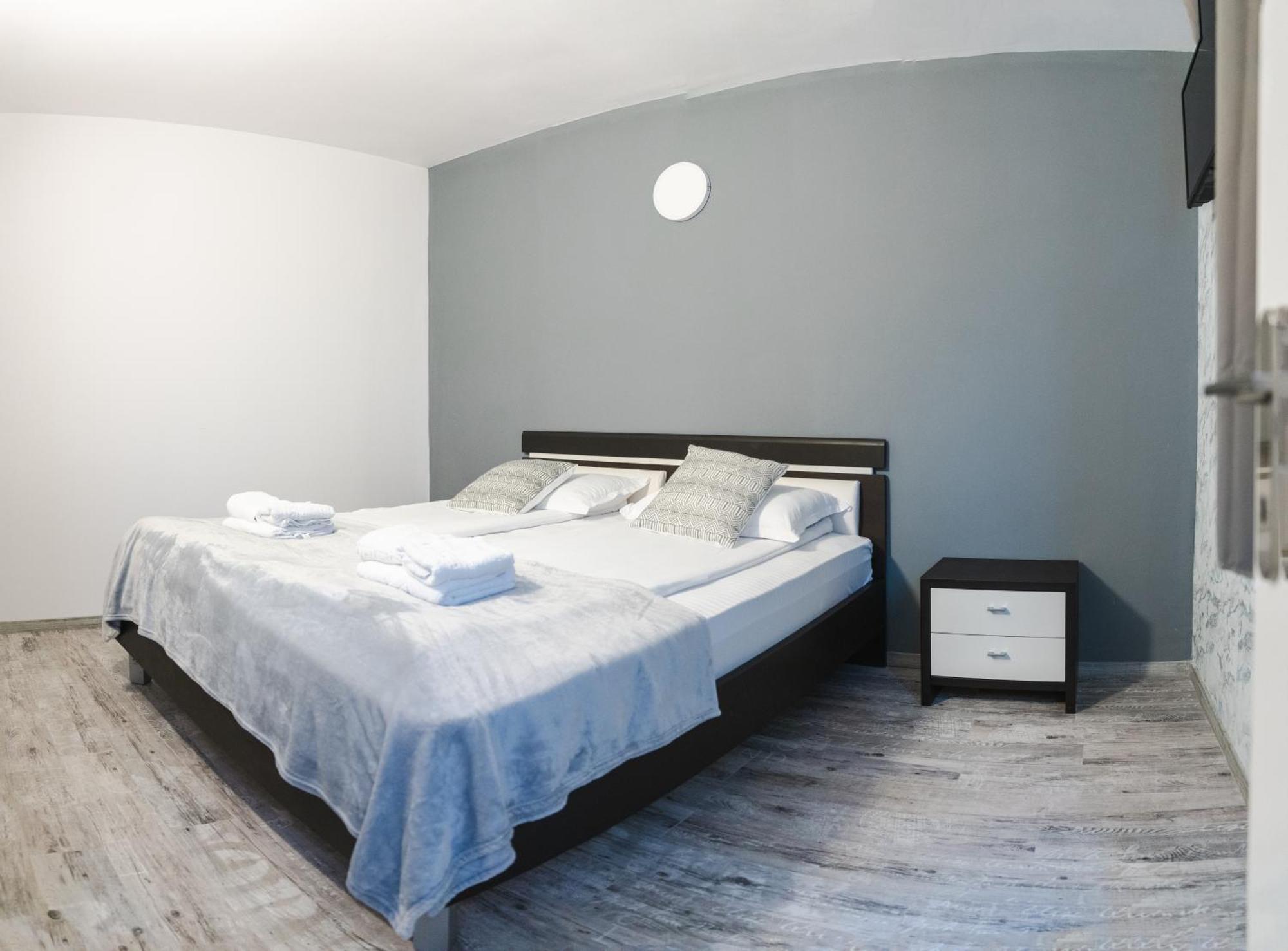 Myda Hotel Apahida ภายนอก รูปภาพ