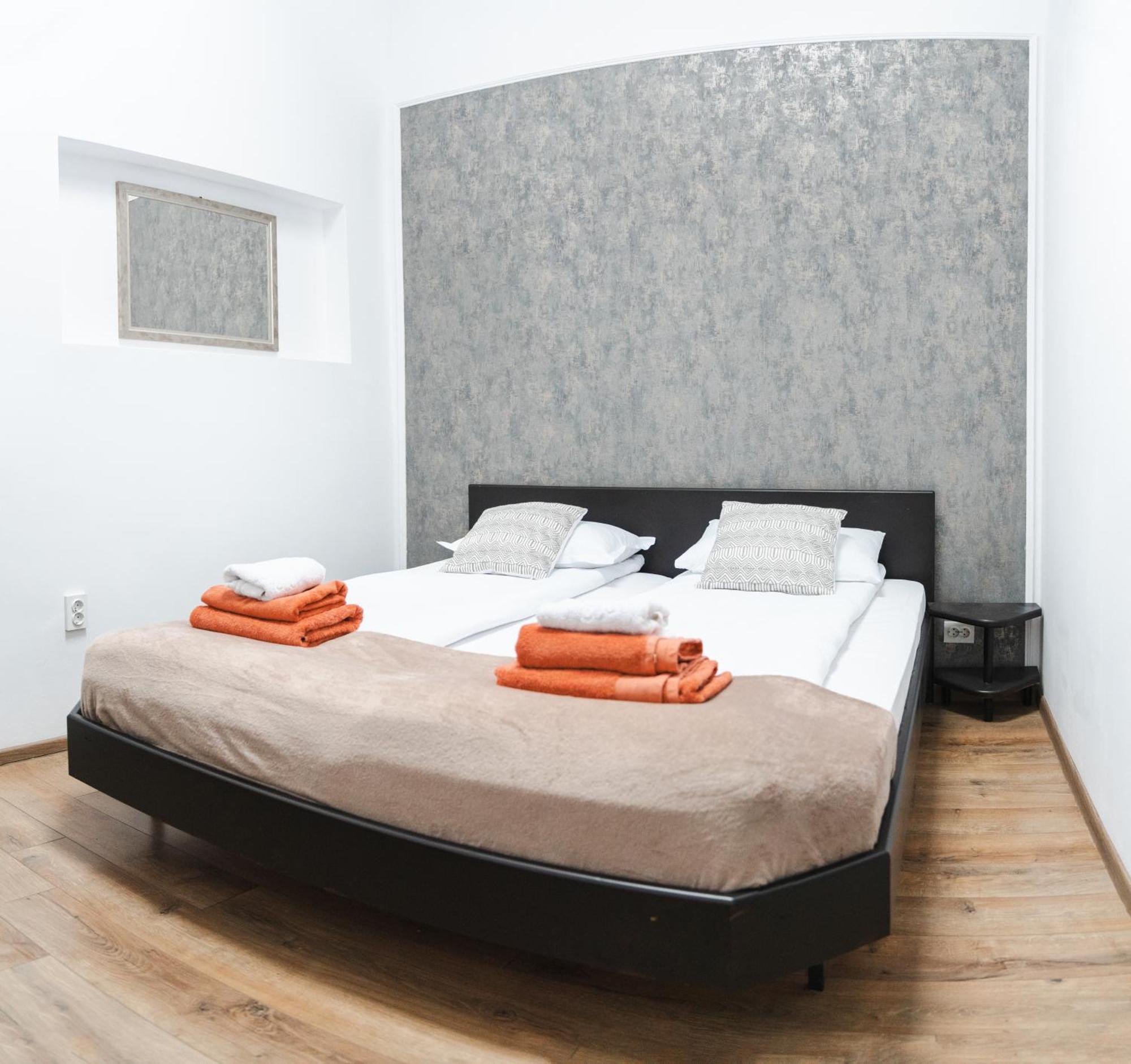 Myda Hotel Apahida ภายนอก รูปภาพ
