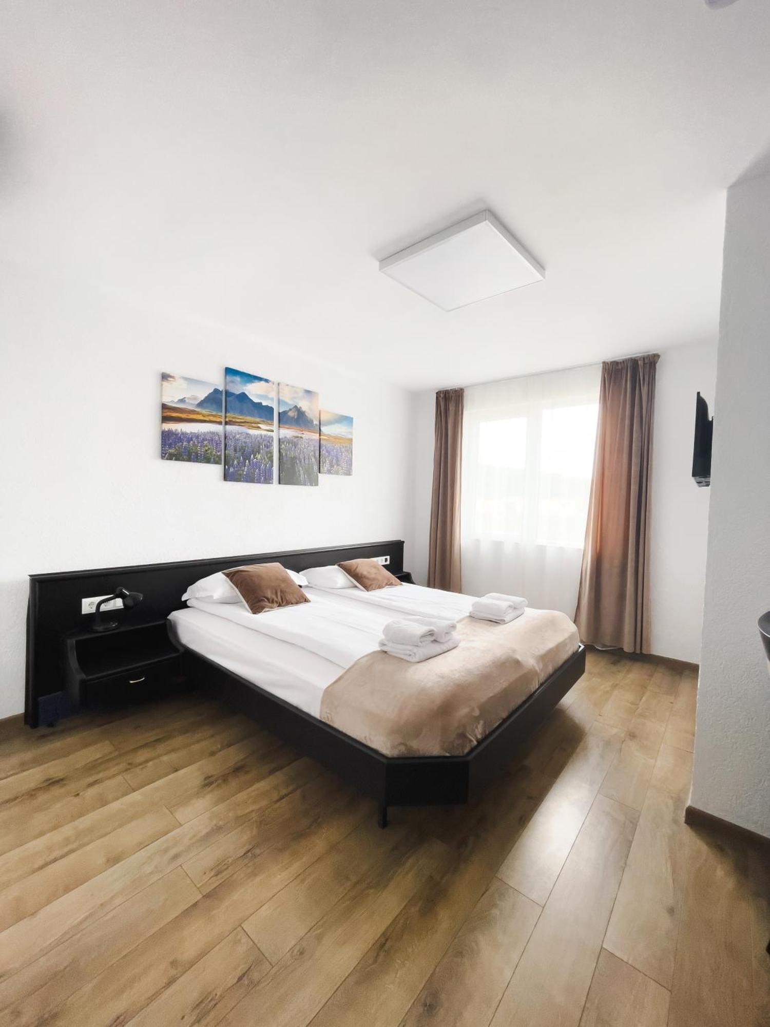 Myda Hotel Apahida ภายนอก รูปภาพ
