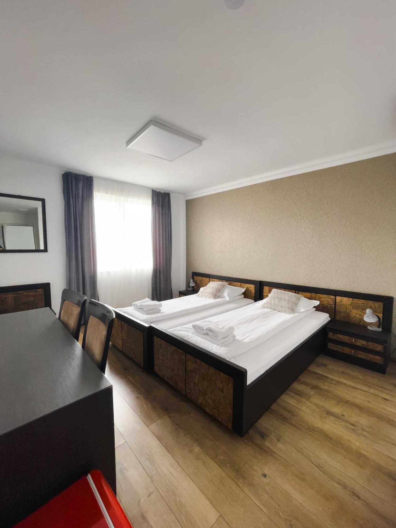 Myda Hotel Apahida ภายนอก รูปภาพ